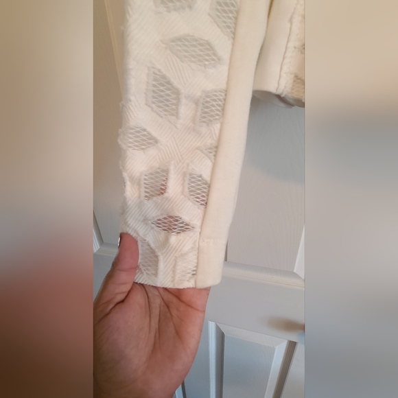 BCBGMaxAzria White Lace Jacket - Picture 4 of 6